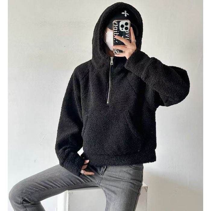 Camisola com capuz e meio zíper