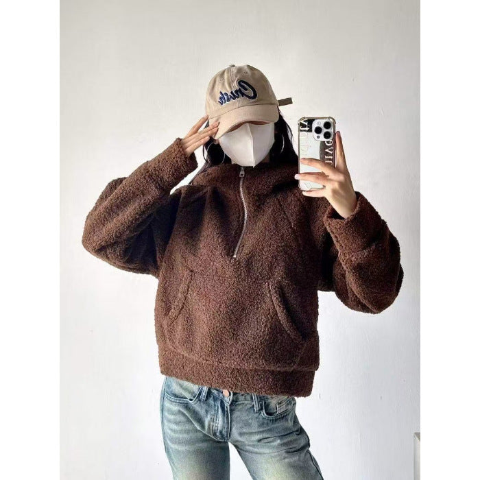 Camisola com capuz e meio zíper