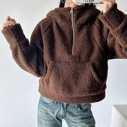 Camisola com capuz e meio zíper