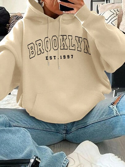 Camisola feminina com capuz e cordão