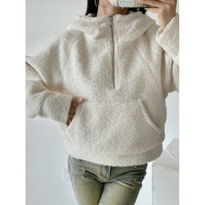 Camisola com capuz e meio zíper