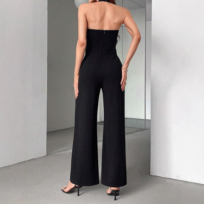 Macacão Halter Preto & Branco com Corte Elegante